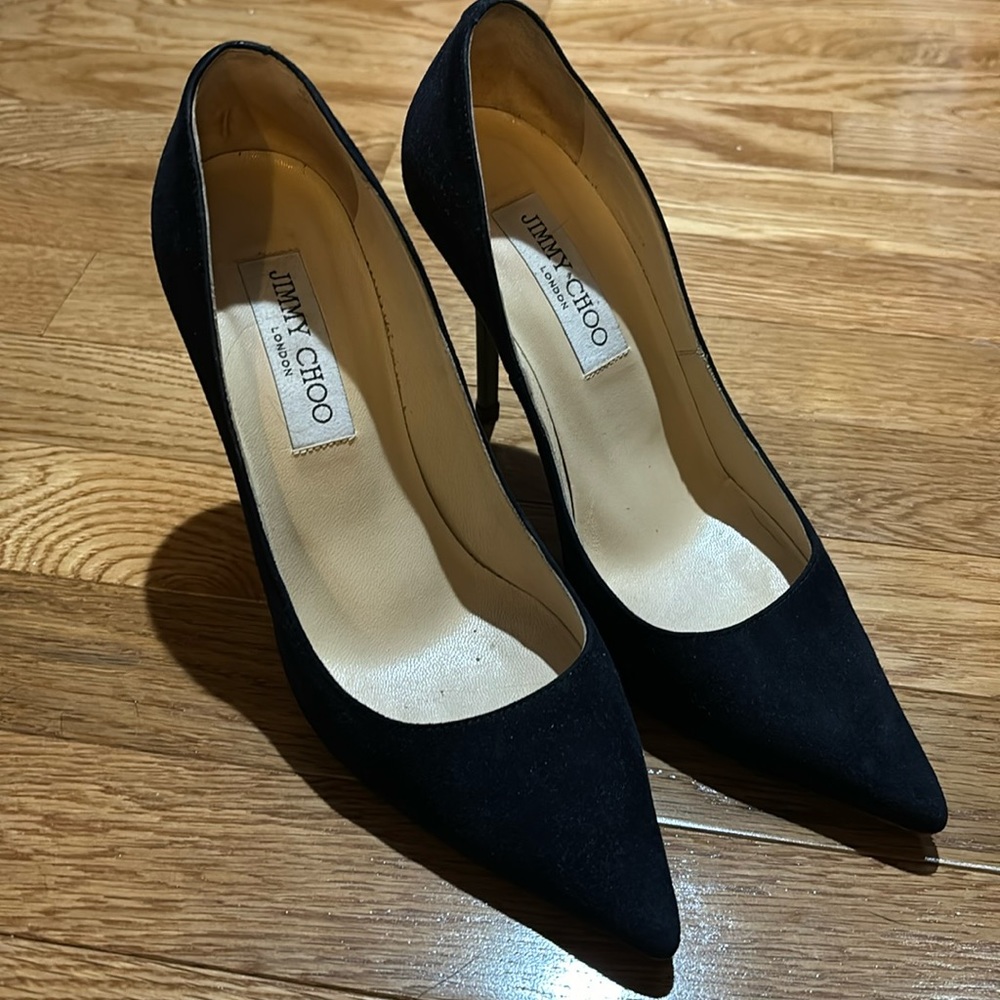Jimmy choo navy velvet heel